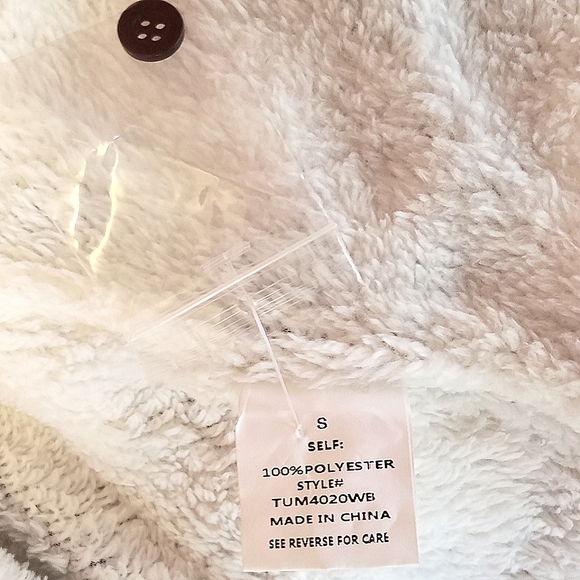 NWT Sherpa-Lined Flannel - Picture 3 of 6